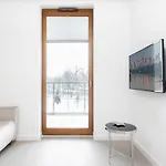 Szamocka By Renters Prestige * Warschau